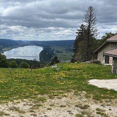 Vue sur le lac de Joux